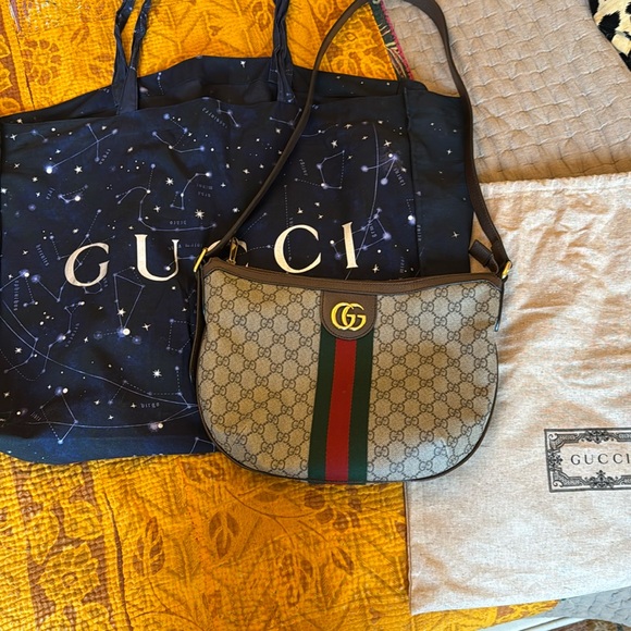 Gucci OPHIDIA
Ophidia medium shoulder bag
Style 598125 9IK3T 001 - Picture 15 of 16